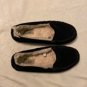 Ugh women black shoe